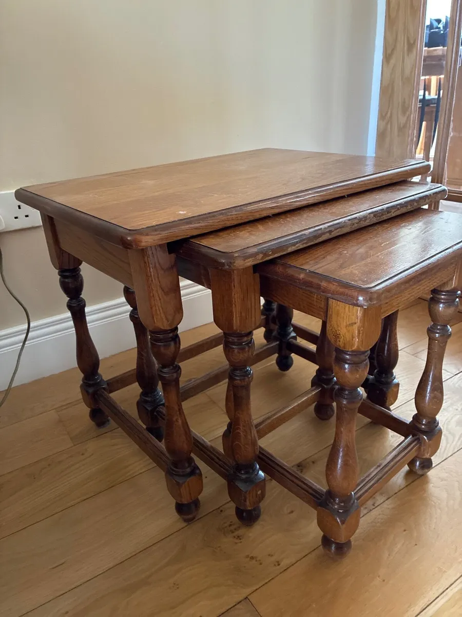 TV unit and Nest of tables - Image 4