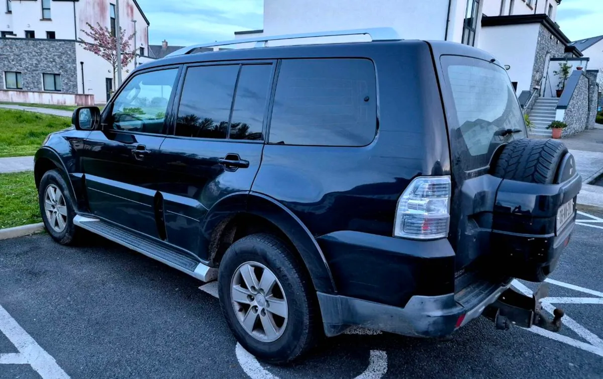 2008 Mitsubishi Pajero ▪︎ AUTOMATIC ▪︎ - Image 4