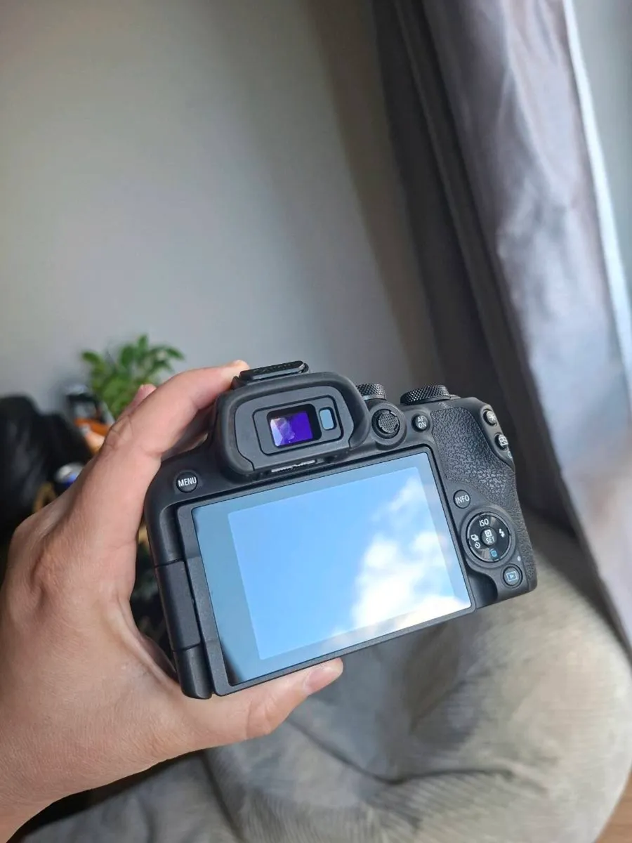 Like New Canon R10 with Extras - Image 3