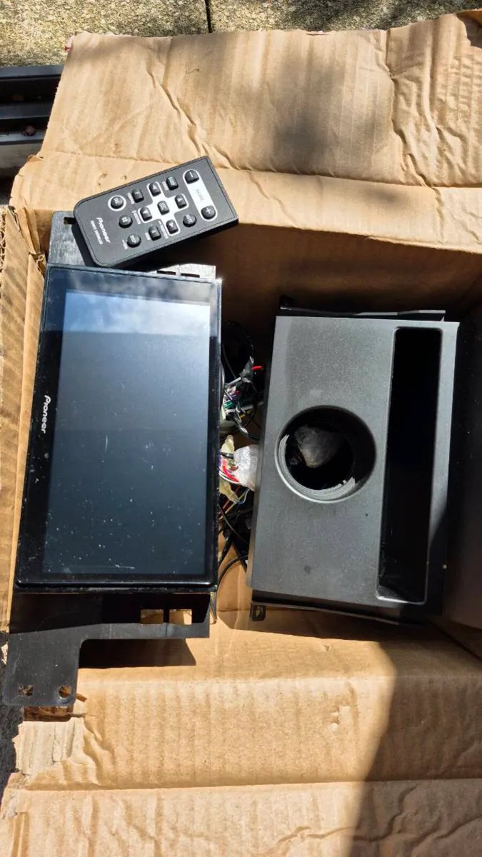 Pioneer 6.8" 2DIN Android / Apple Touchscreen - Image 1