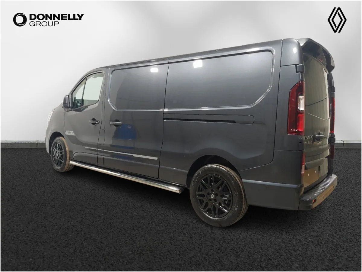 Renault Trafic Lwb Diesel Graphite Edition - Image 2