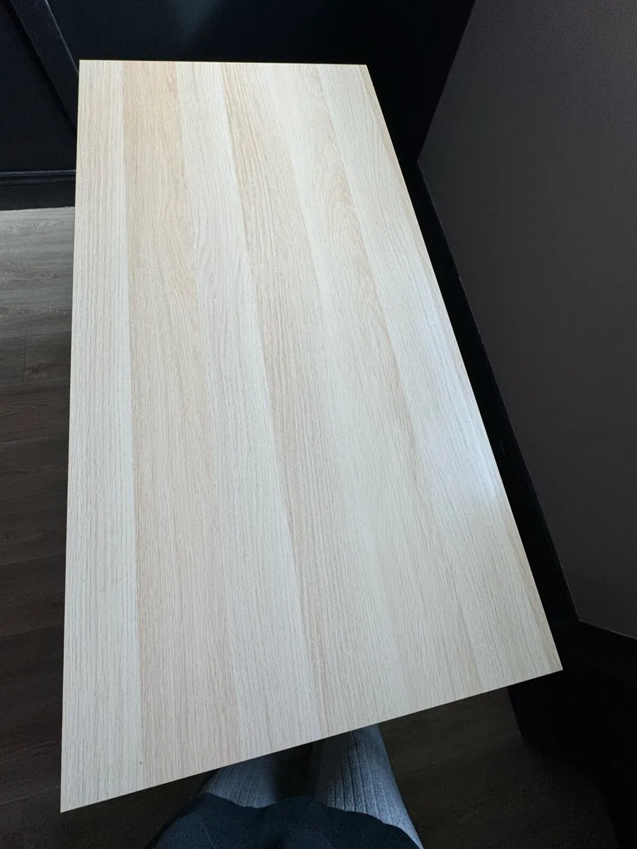 Table and Lamp - Image 4