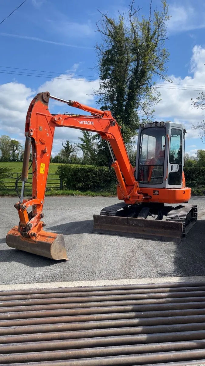 Hitachi ex50u 5 ton mini digger - Image 1
