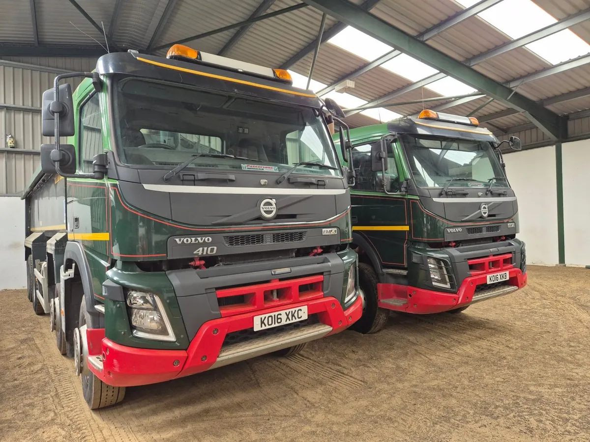 2016(late) Volvo FMX410 8x4 Charlton Tipper - Image 4