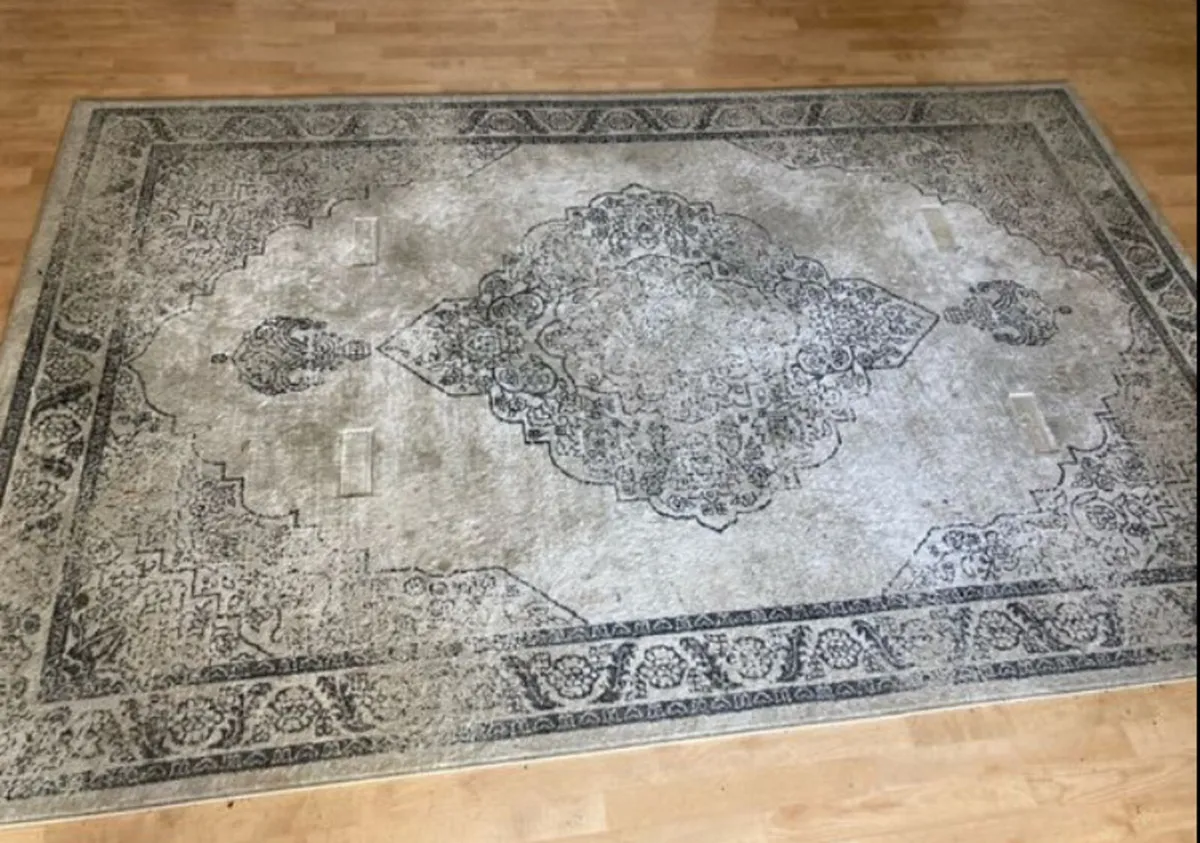 Rug