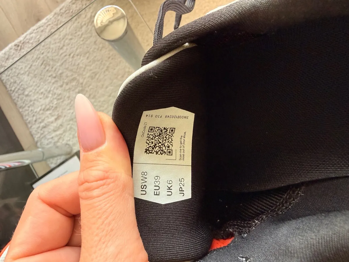 On Running Cloudstratus 3 – EU 39 – Like New - Image 3