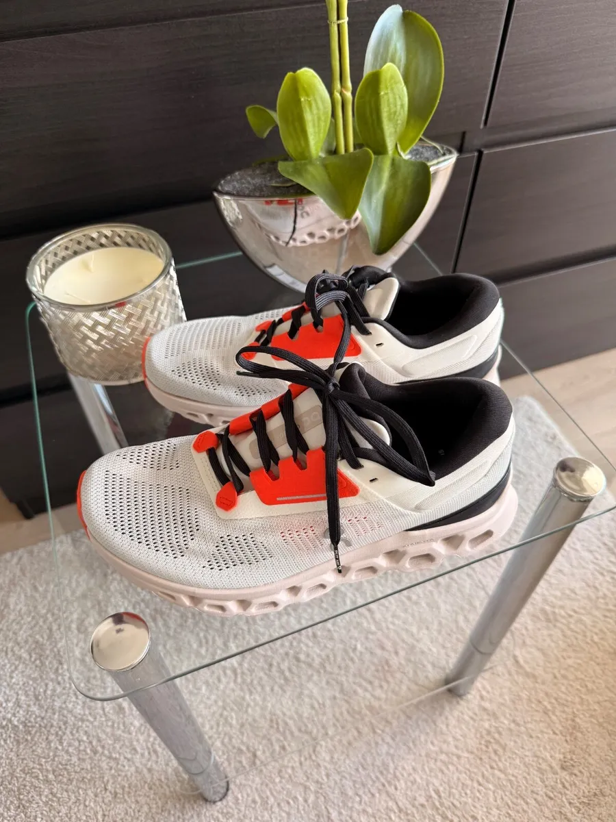 On Running Cloudstratus 3 – EU 39 – Like New - Image 4