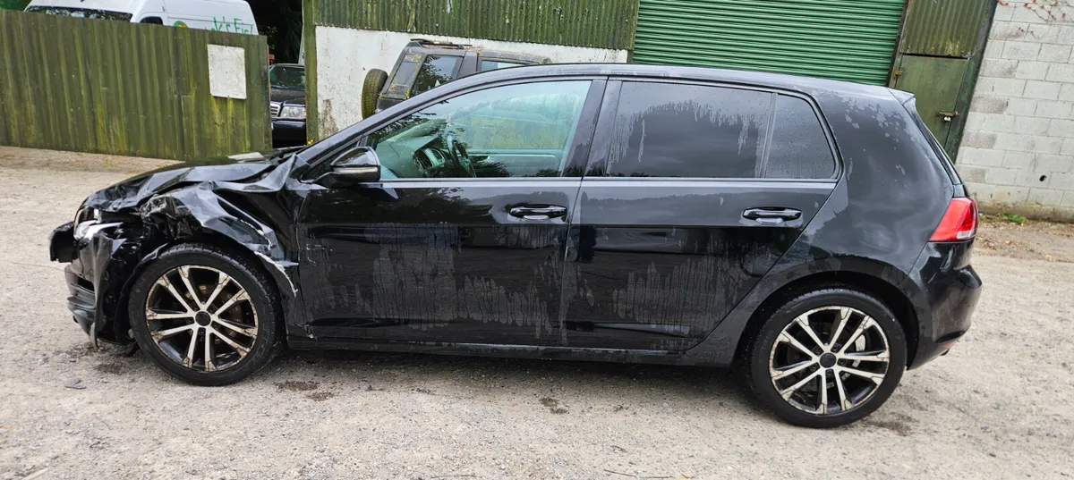 Vw Golf 2014 1.6 TDI 5DR 110HP Comfortline - Image 4