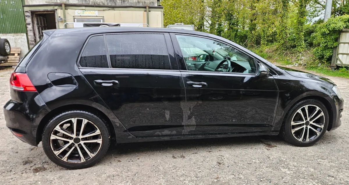 Vw Golf 2014 1.6 TDI 5DR 110HP Comfortline - Image 3