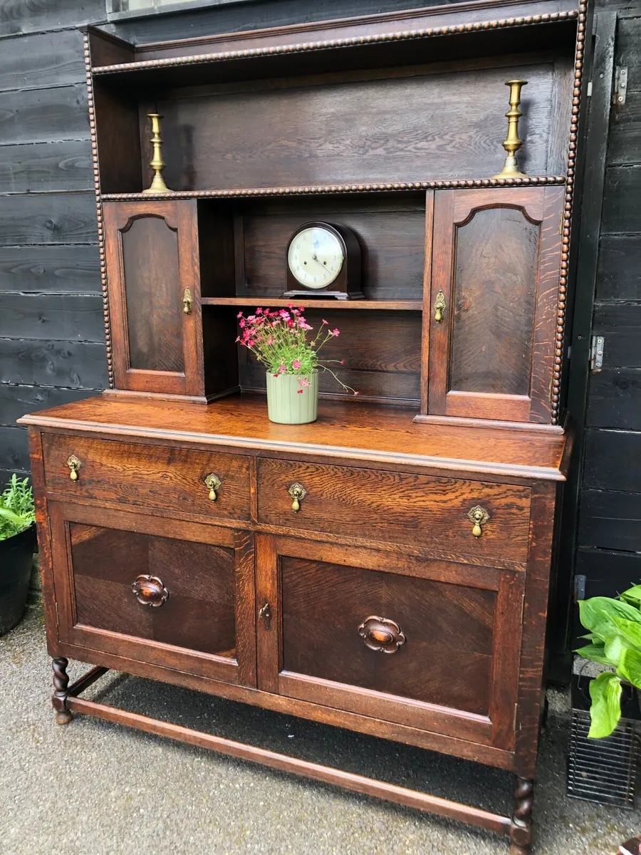 Antique Welsh dresser - Image 1
