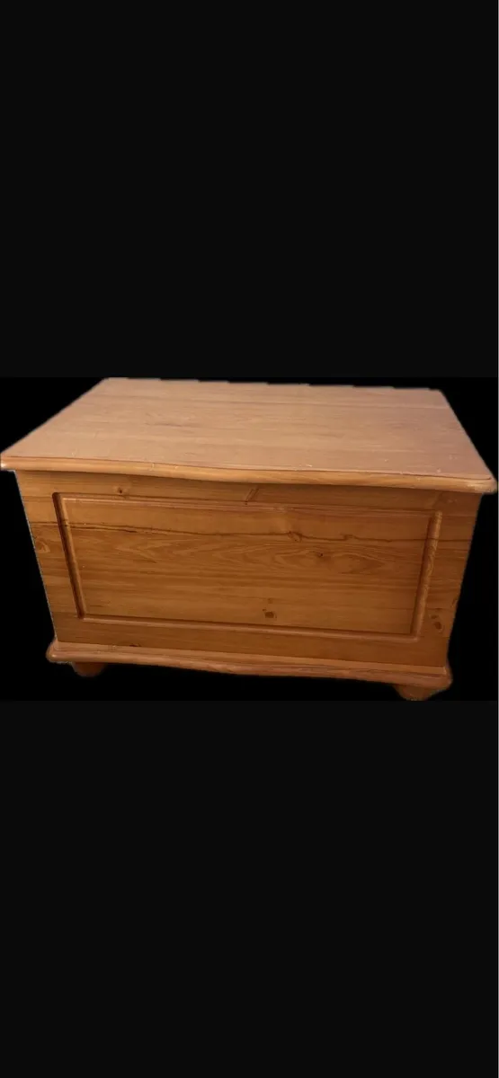 Pine Blanket Storage Box Trunk