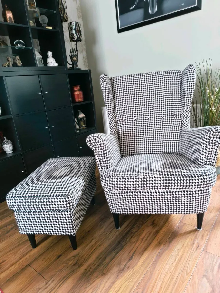 Armchair and footstool - Image 1
