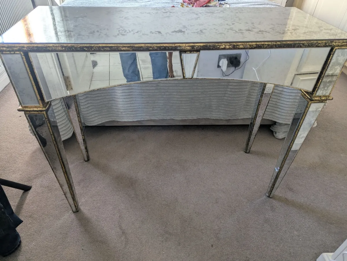 Hall table - Image 1