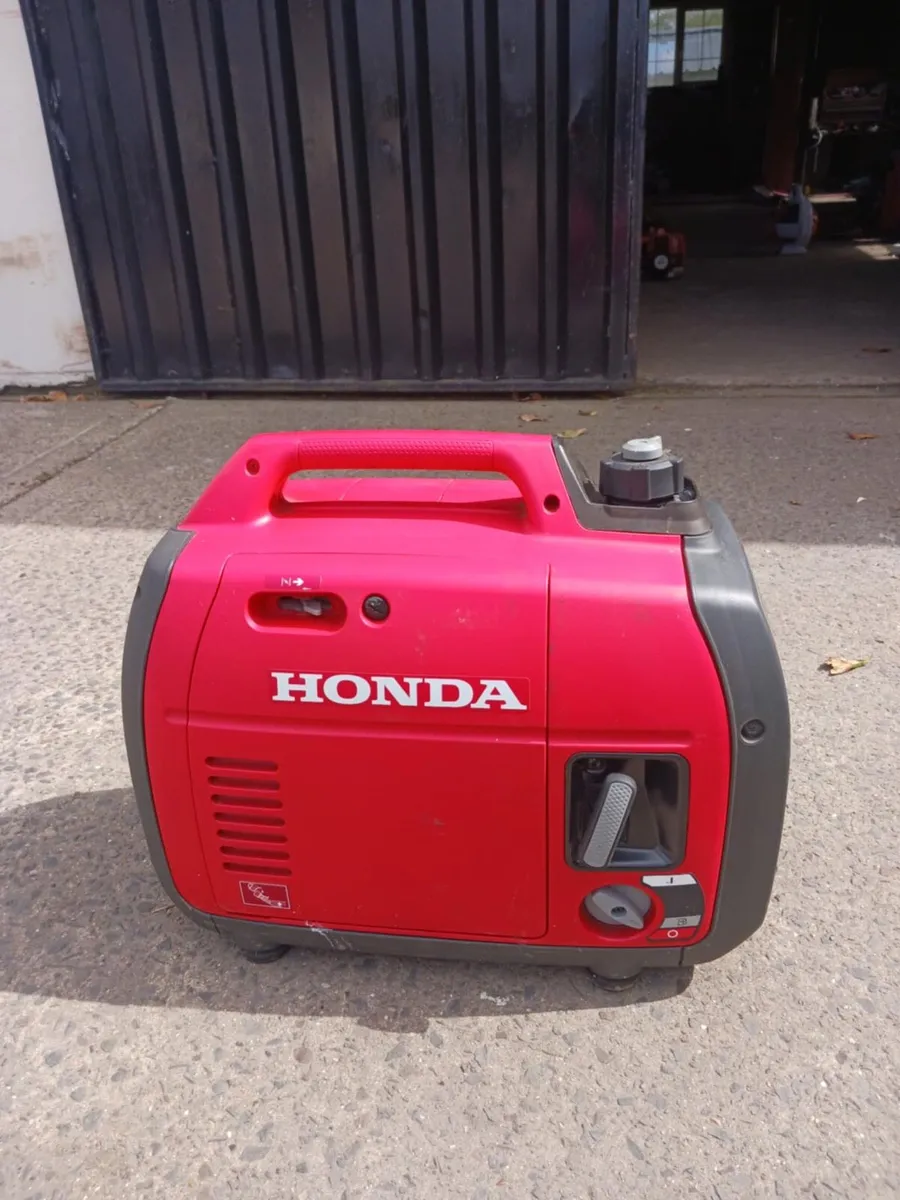 Honda EU22i Inverter Generator – Like New - Image 2