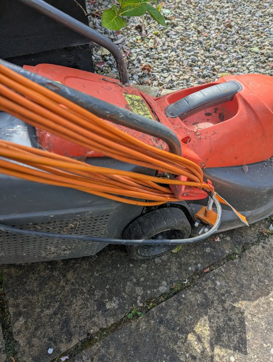 Flymo lawn mower - Image 2