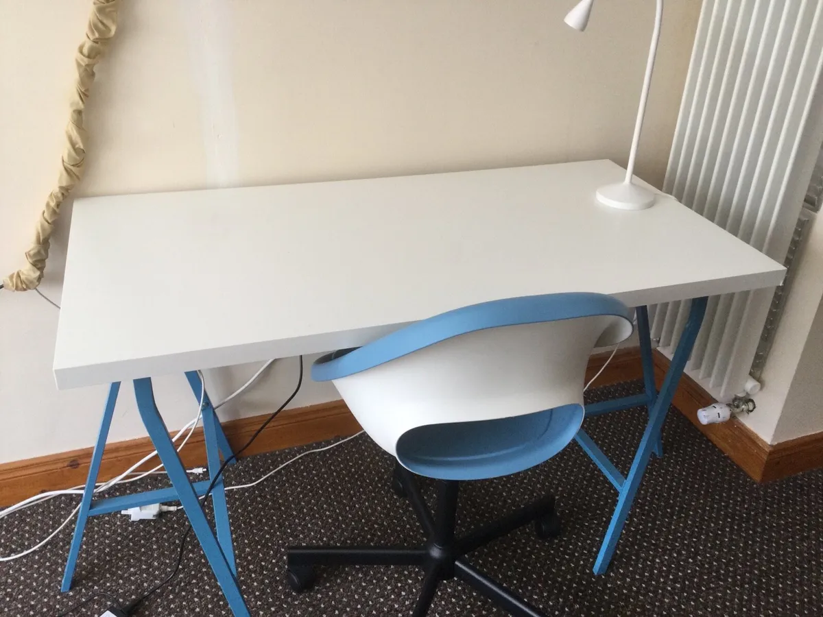 Office desk and chair - Image 2