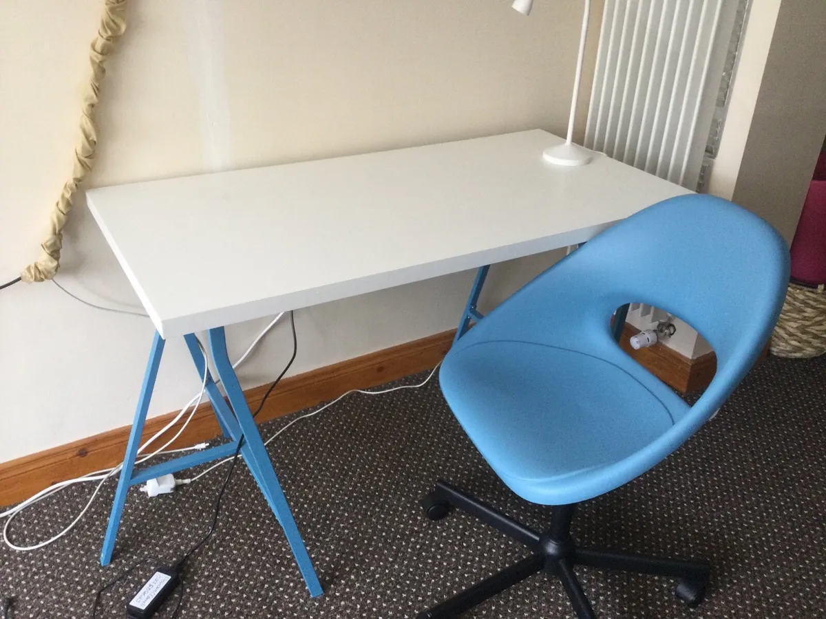 Office desk and chair - Image 3