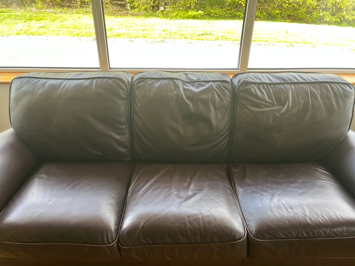 Leather couch - Image 1