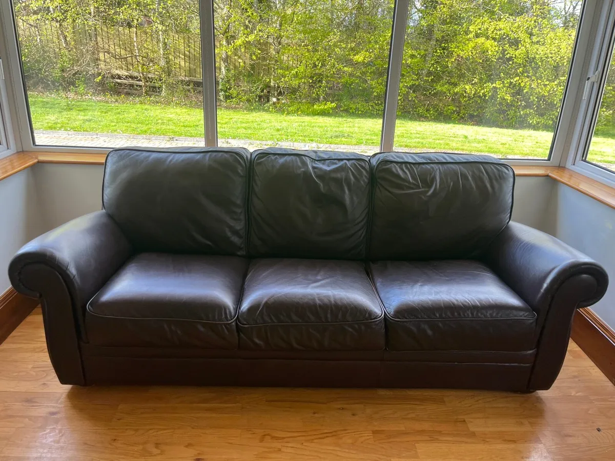 Leather couch - Image 2