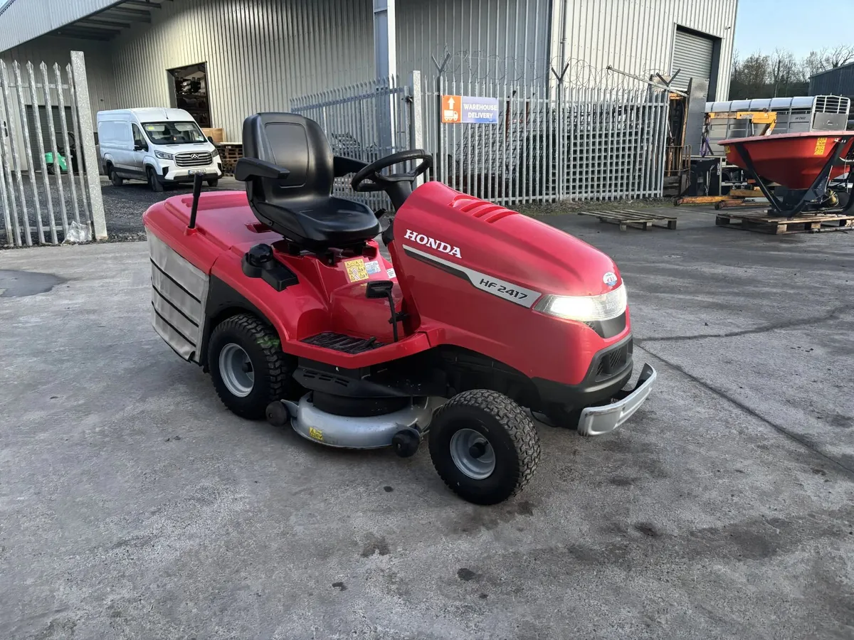 Used 2021 Honda HF2417 Lawnmower - Image 1