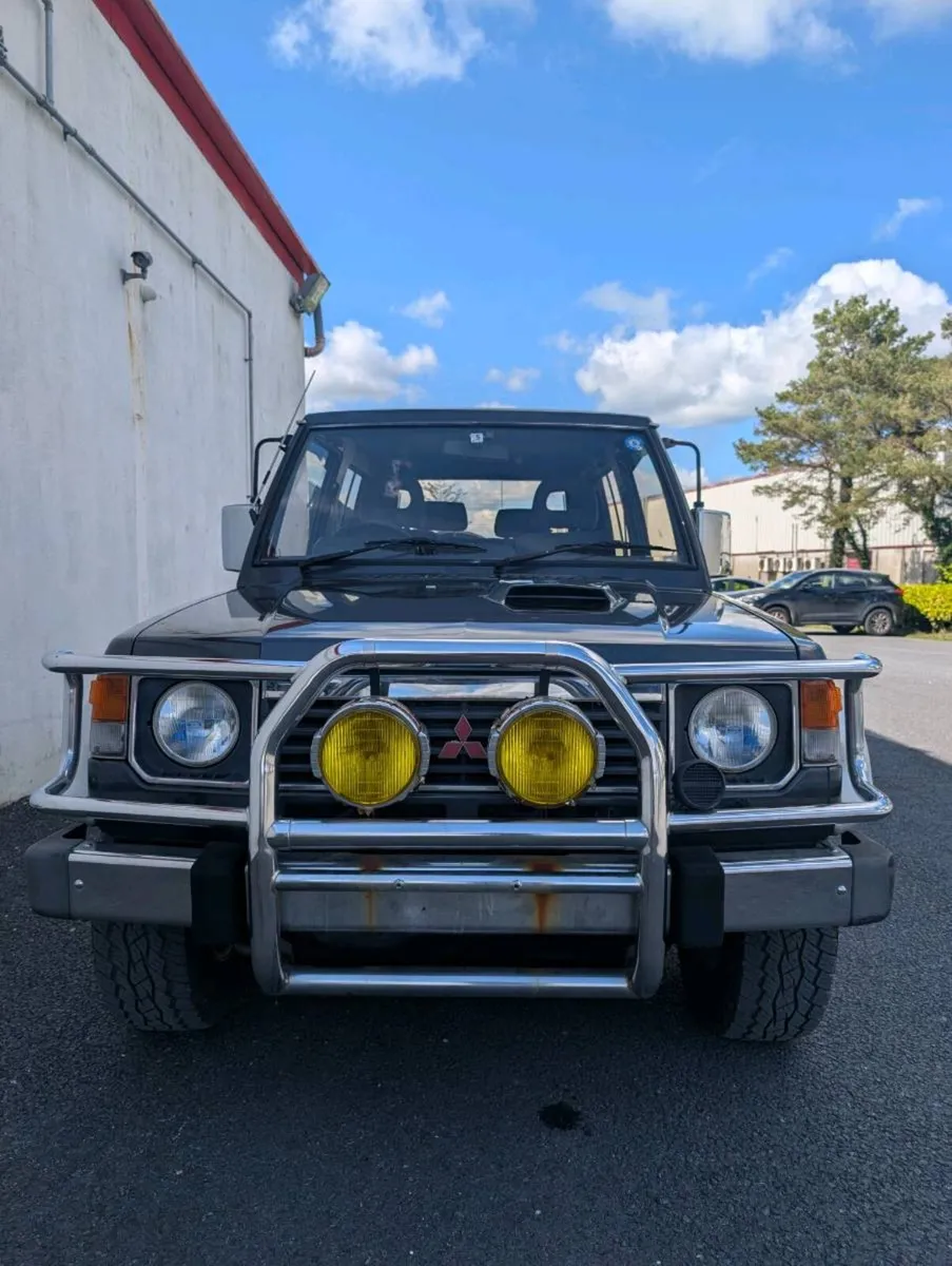 Mitsubishi Pajero 1989 - Image 4