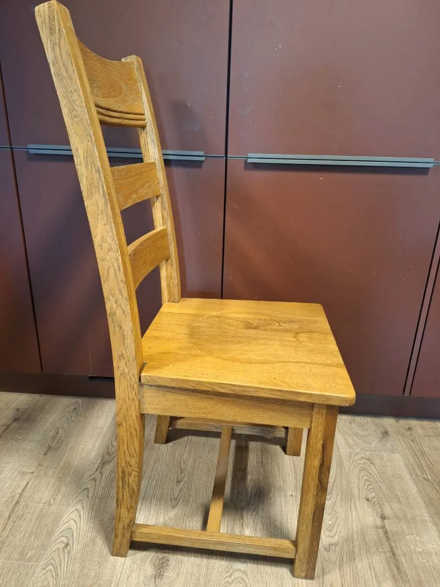 Solid Oak 6 seater Round Dining Table and Chairs - Image 4