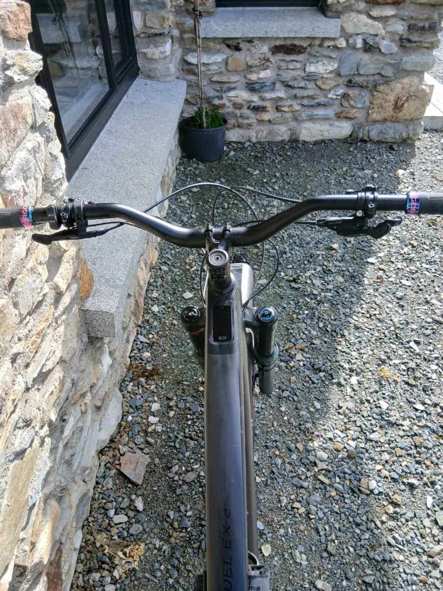 Trek Fuel EXe (EMTB) - Image 4