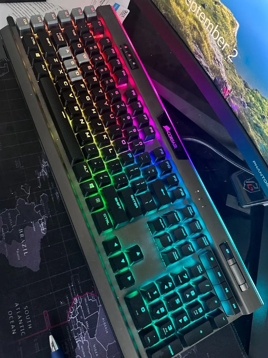 ⚡ Corsair Gaming K95 RGB Mechanical Keyboard - Image 2