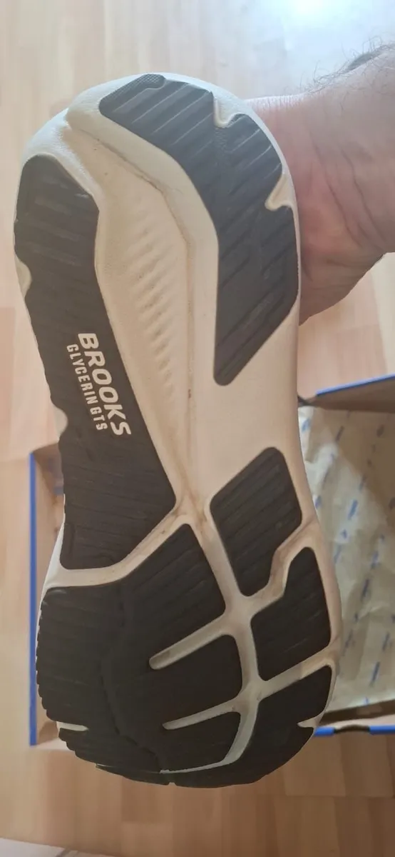 Running Shoes - Image 2