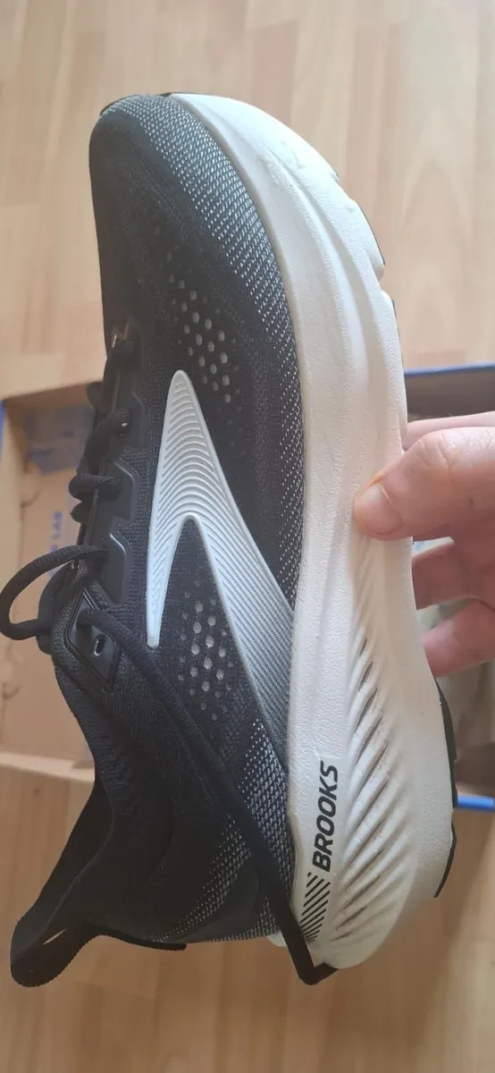 Running Shoes - Image 4