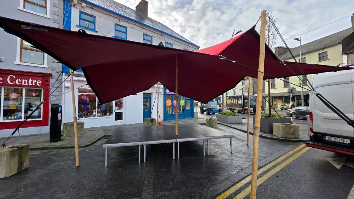 Red 6x6m Stretch Tent - Image 3