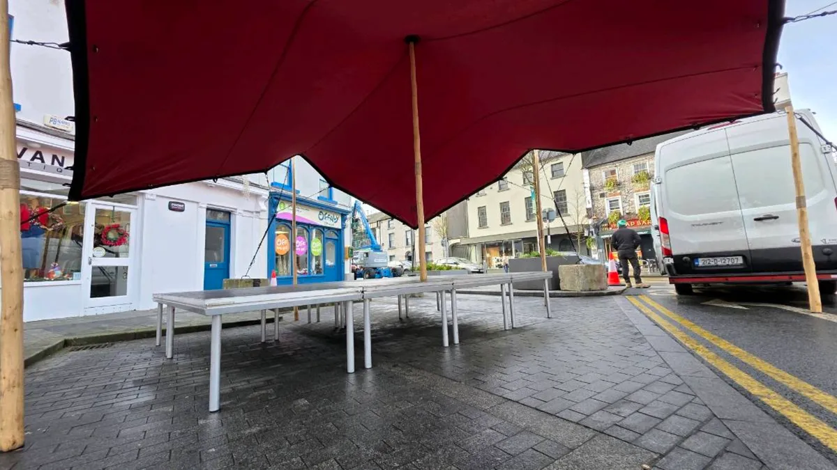 Red 6x6m Stretch Tent - Image 2