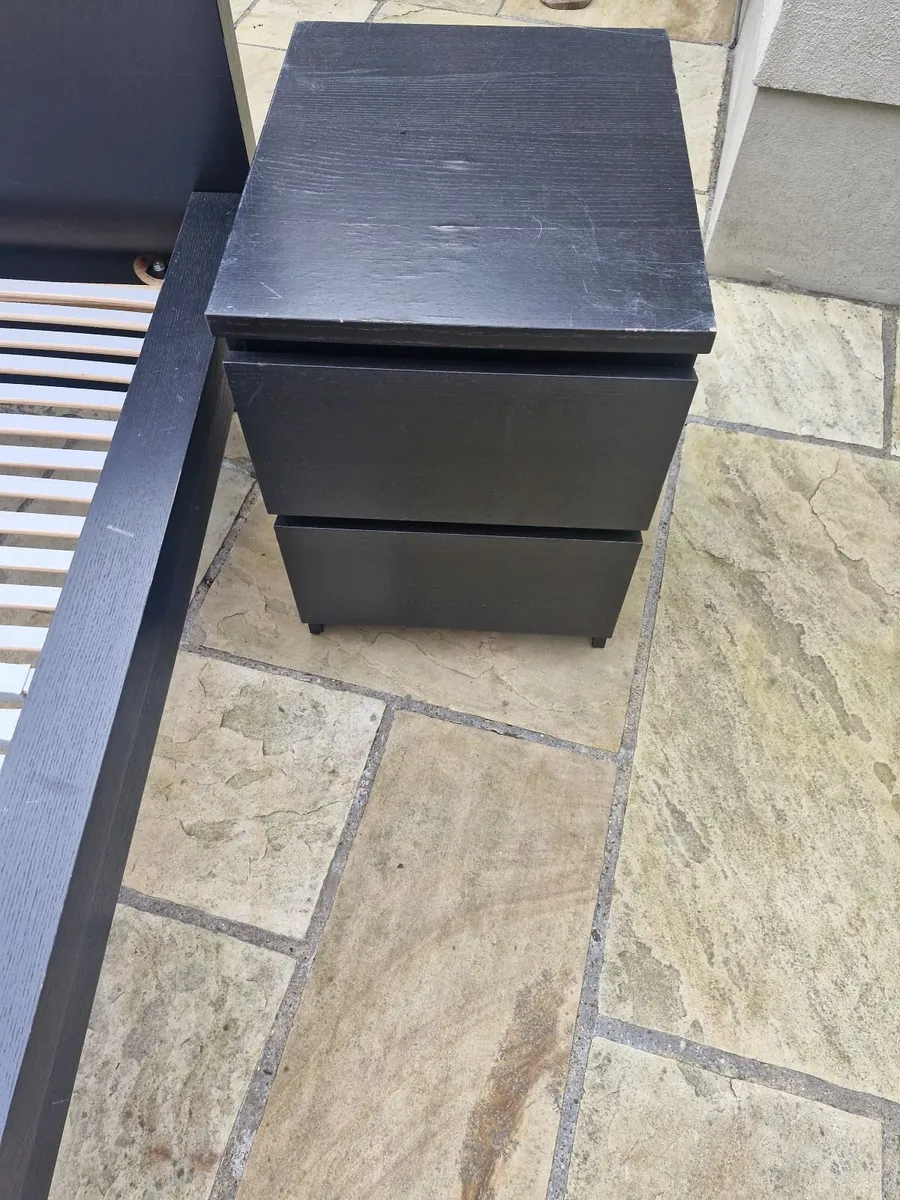 Double Bed And Two Lockers - Image 3