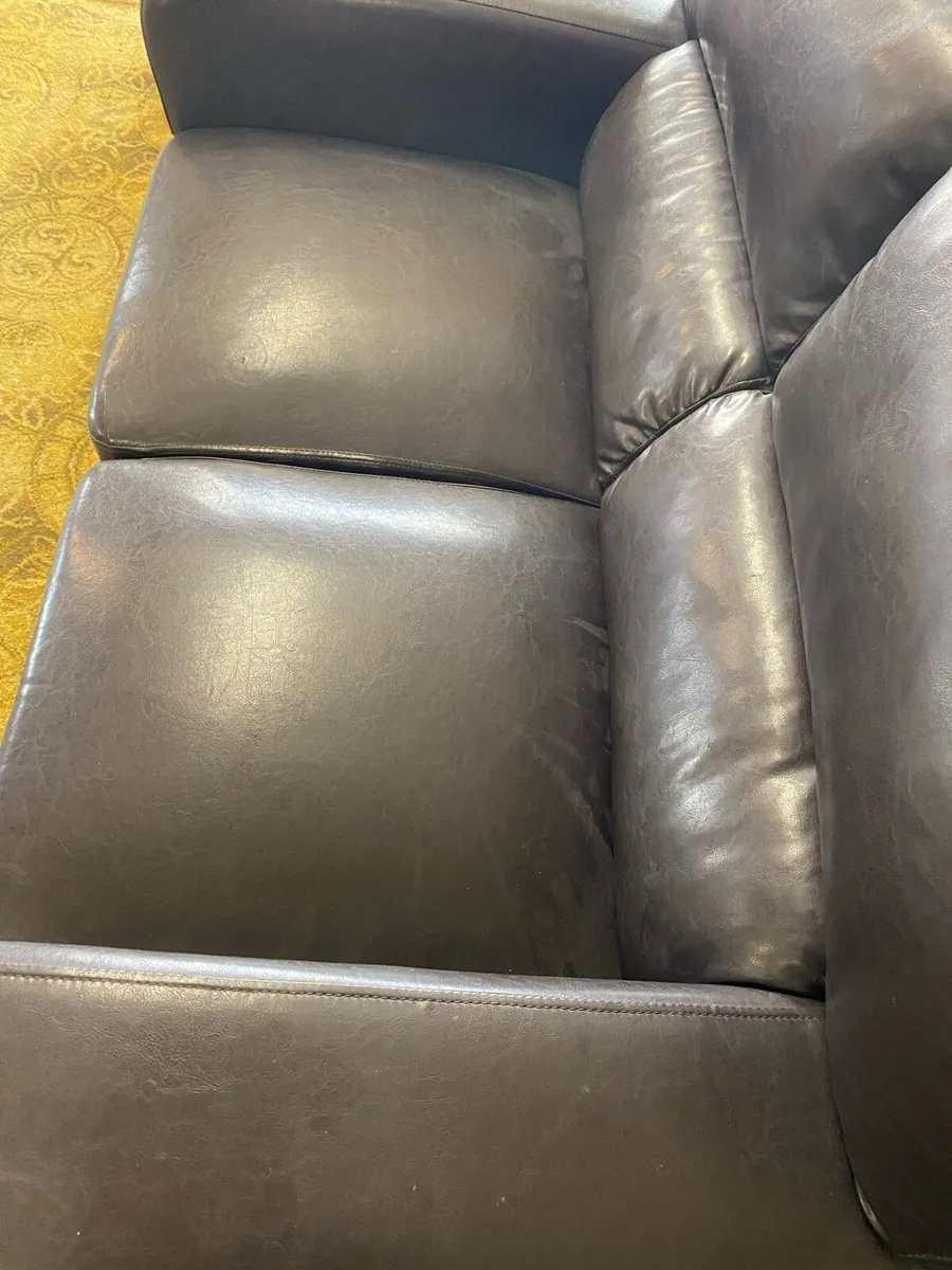 2 Seater Leather Couch - Image 2