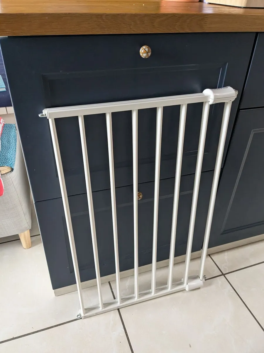 Noma extendable stair gate - Image 1