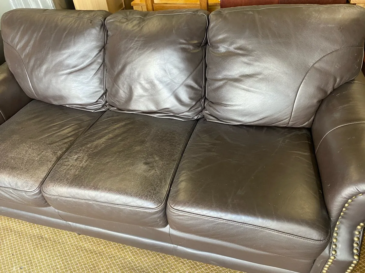 Leather Suite - Image 3