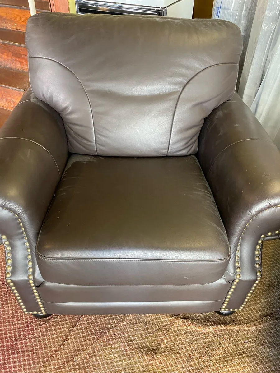 Leather Suite - Image 1