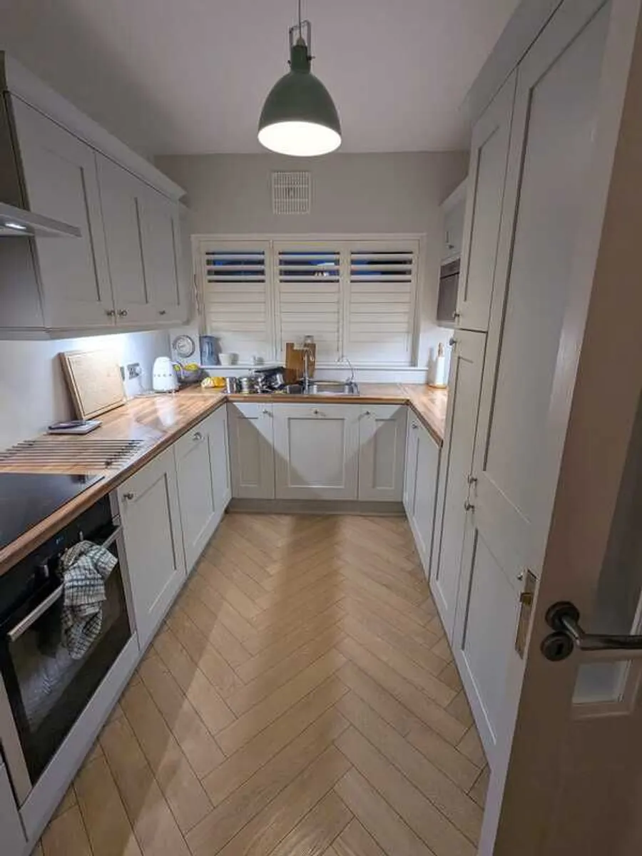 Solid kitchen - Image 3