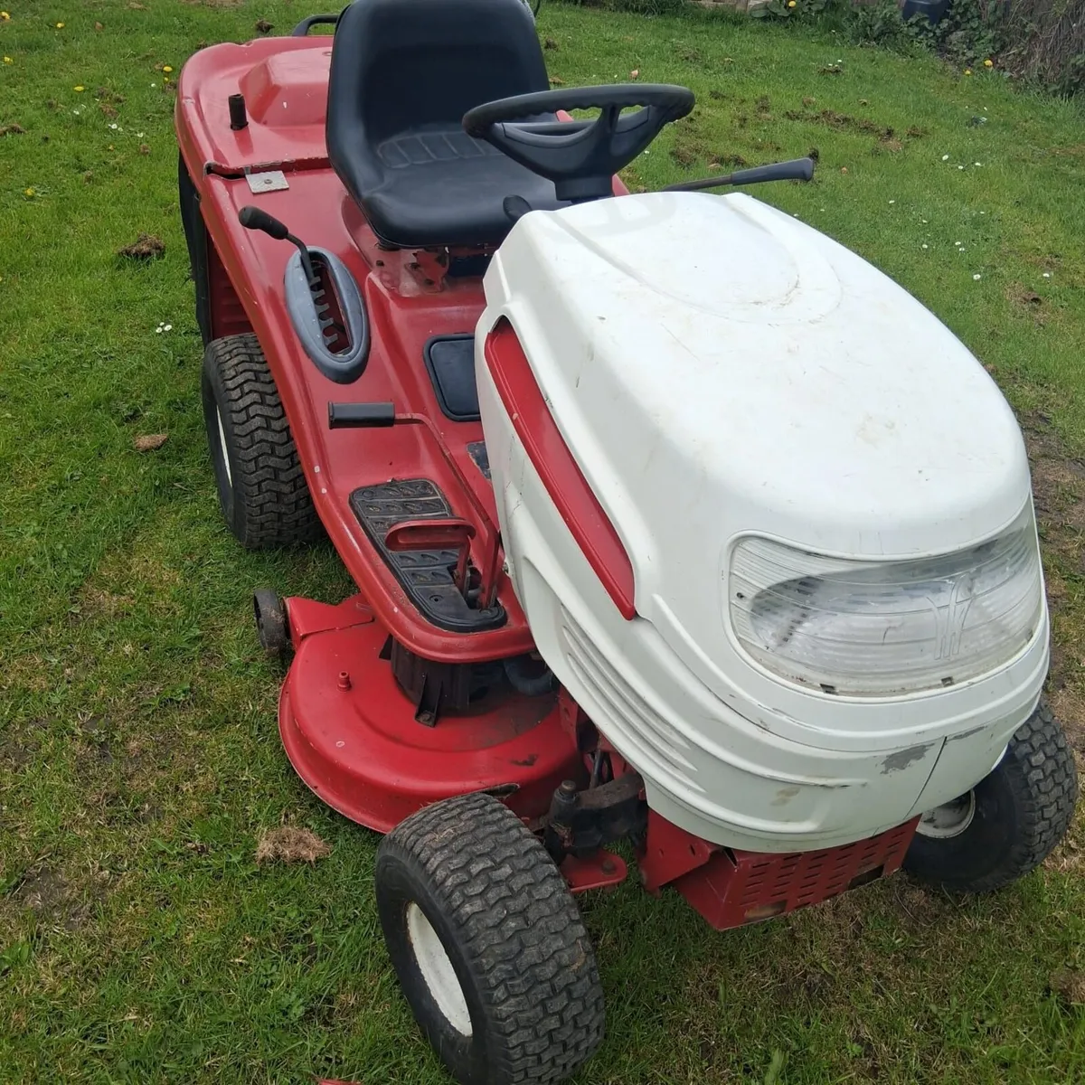 MTD Ride on mower. Good engine mowing perfectly. - Image 2
