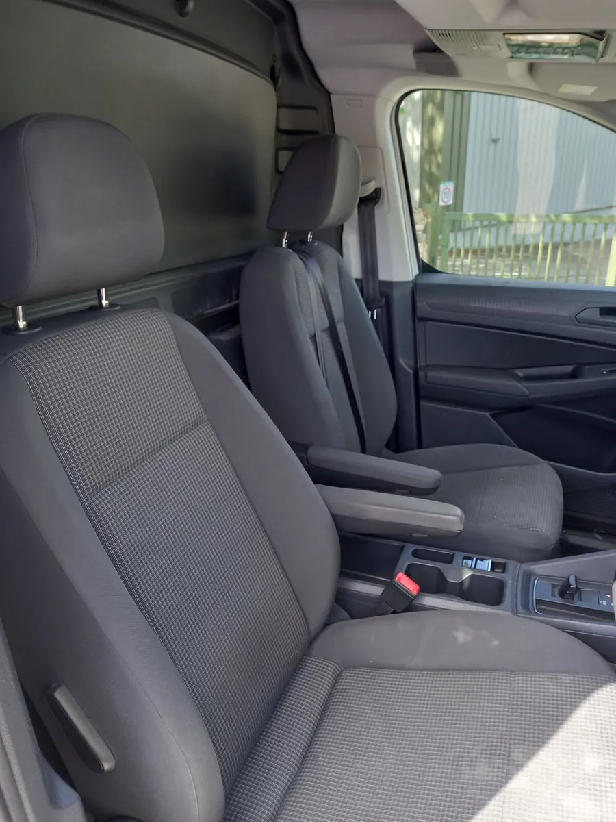 2023 Volkswagen Caddy 2L Diesel - Image 2