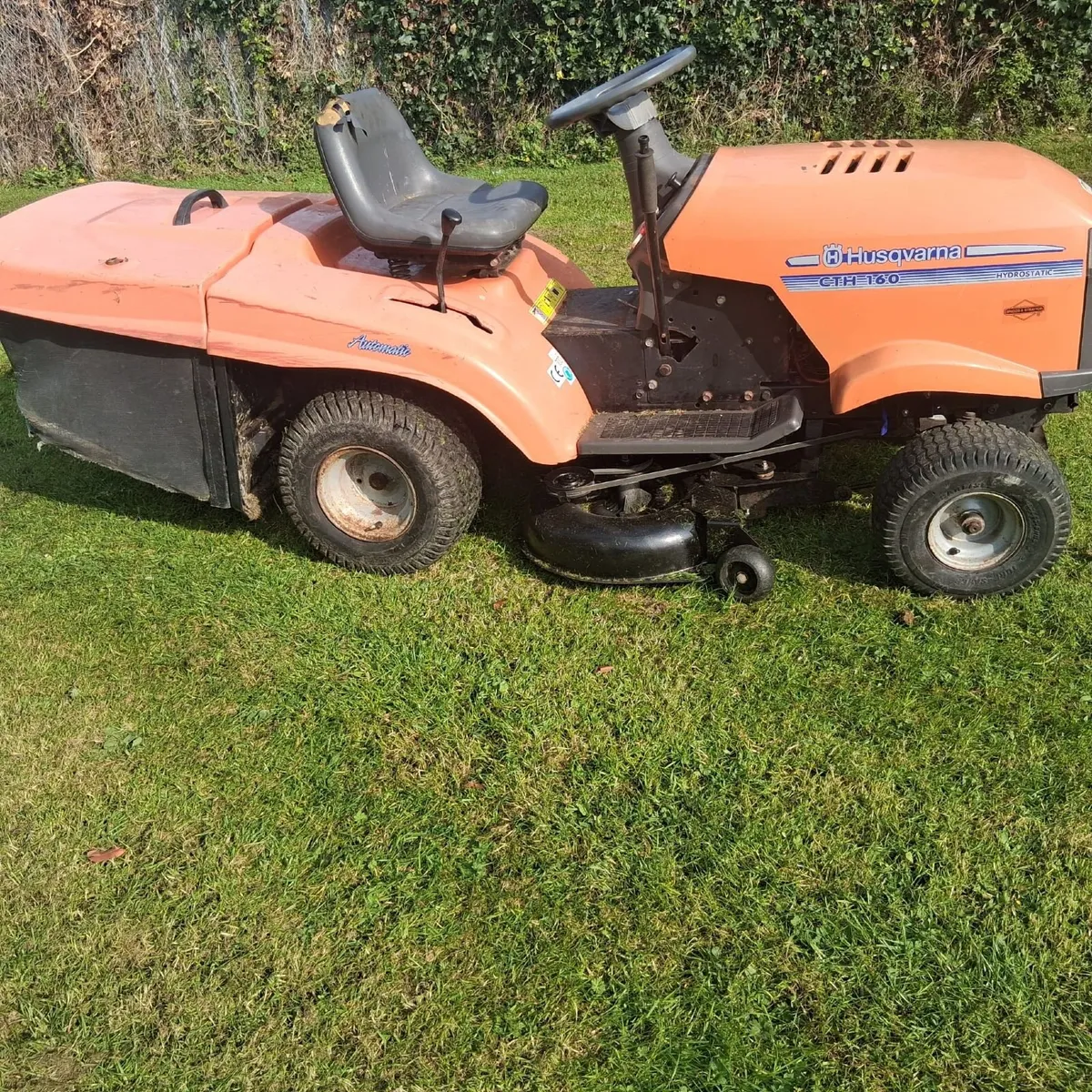 Husquavarna Ride on Mower 160 - Image 2