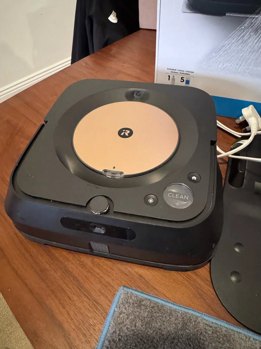 iRobot Braava Jet m6 Robot Mop - Image 2