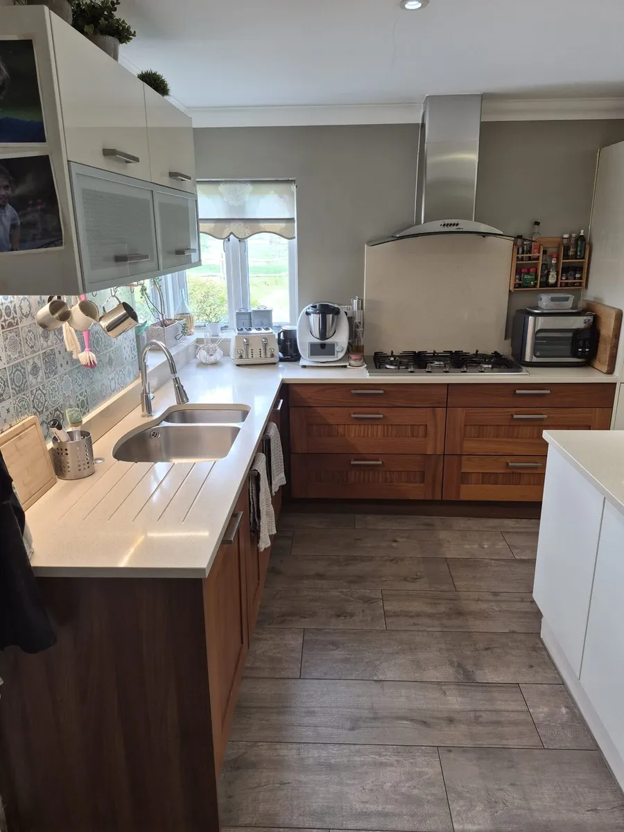 Kitchen with Island + Miele Appliances - Image 2