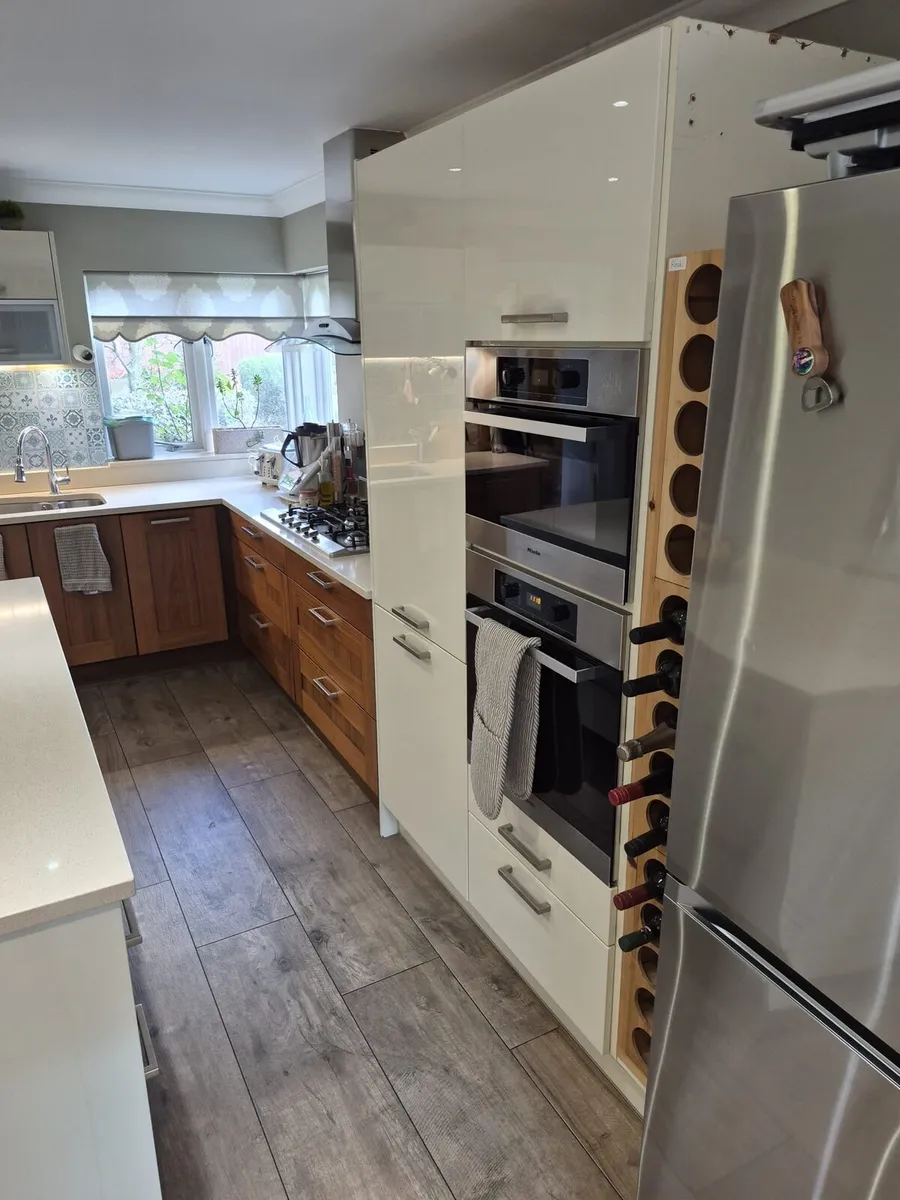 Kitchen with Island + Miele Appliances - Image 3