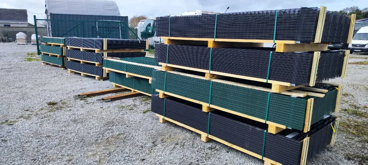 8/6/8 fence panels. V mesh 5mm fence panels. - Image 3