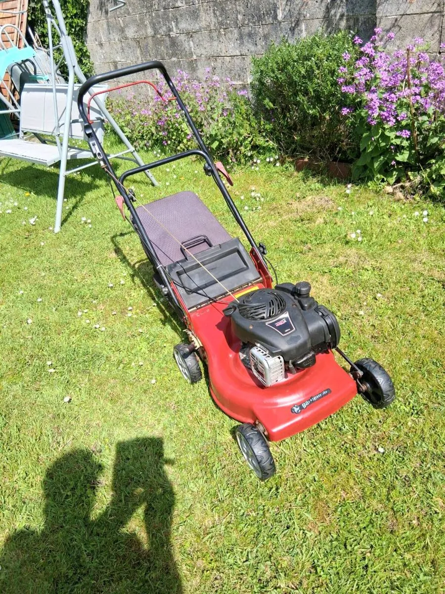 Lawnmower for sale. - Image 1