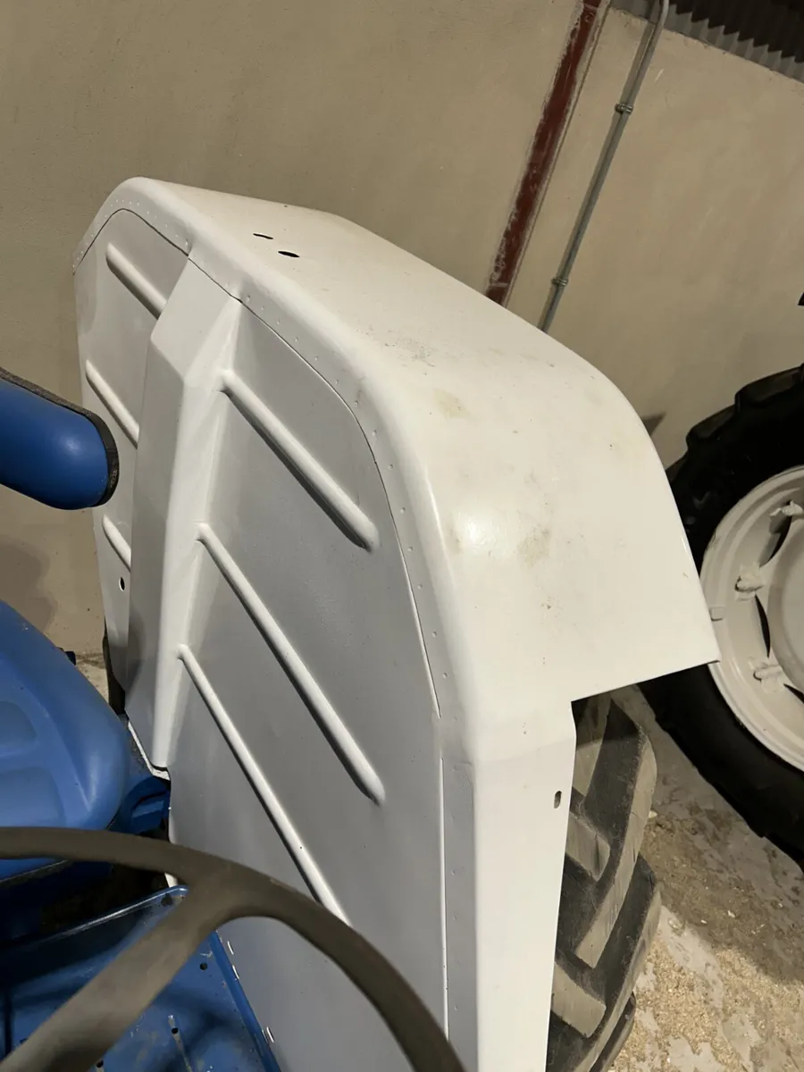 New Set of Square Mudguards To Suit Ford 4000 4600 - Image 2