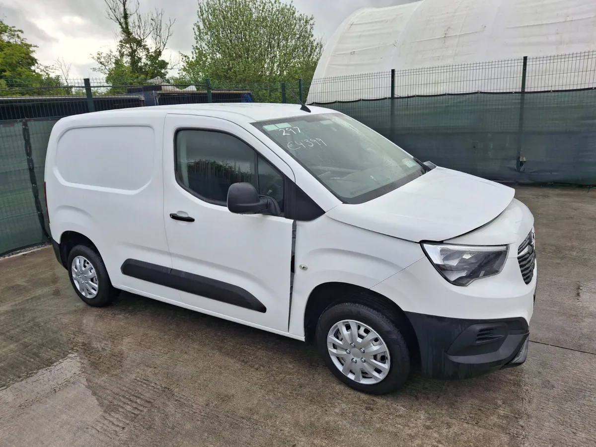 202 Opel Combo 1.5 Diesel - Image 1