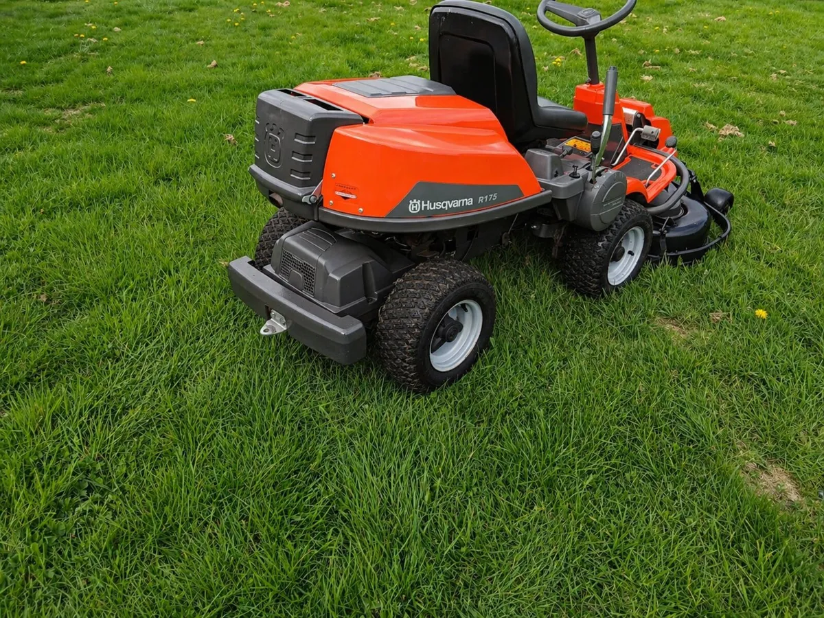 Husqvarna ride on lawnmower - Image 3