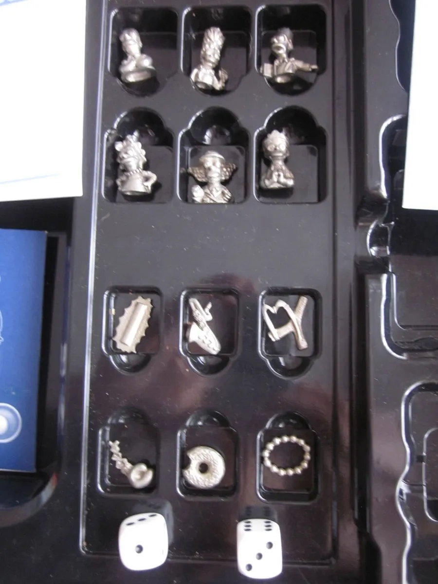 The Simpsons Cluedo Board Game 2001 - Image 3